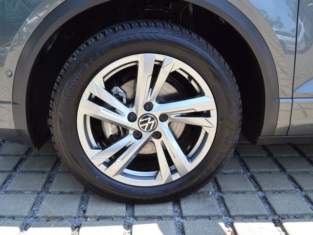 T-Roc 1.5 TSI DSG R-Line IQ.DRIVE/AHK/MATRIX/NAV