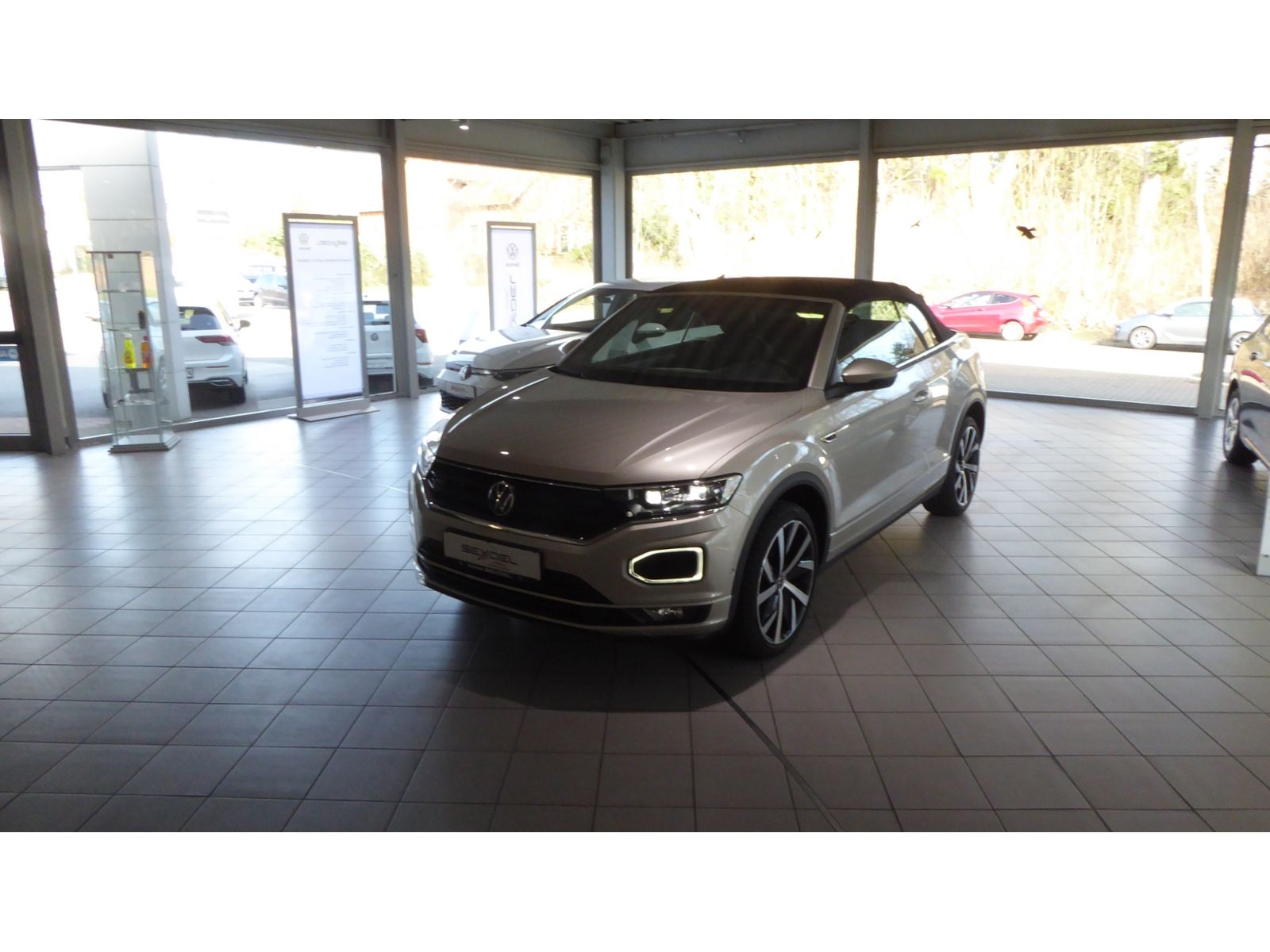 Volkswagen T-Roc Cabriolet R-LINE 1.5 TSI DSG NAVI AHK KAME imagem 2