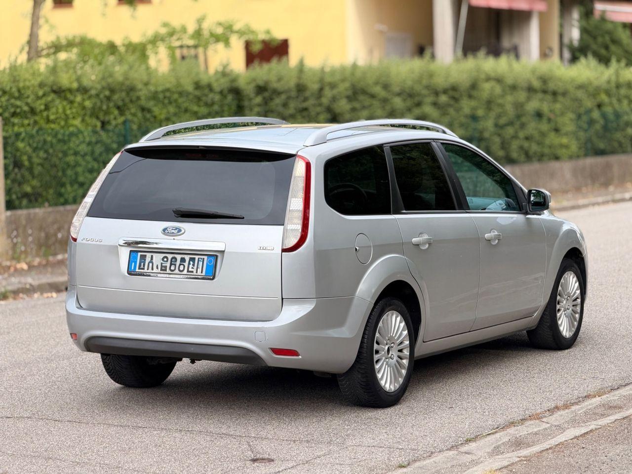 Ford Focus 2010 — engine 1.560 cm³, 90 HP (66kW)