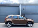 Dacia Duster I Laureate 1.6*KLIMAANLAGE*ANHÄNGERKUPPL - Dacia Duster
