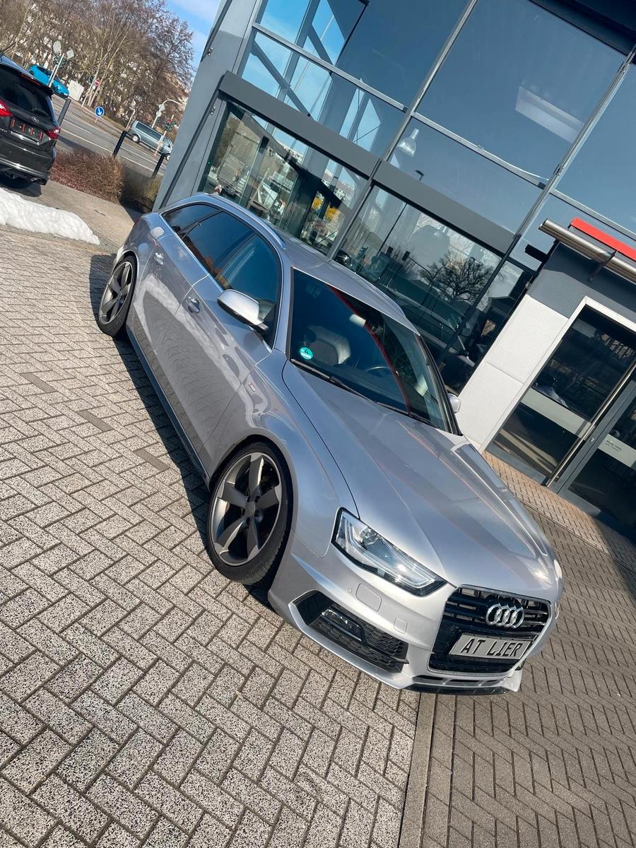 Audi A4 Avant S line Sportpaket / plus