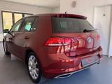 Volkswagen Golf VII Lim. Highline-LED-Massage-Kamera-R-Line - mit Diesel-Antrieb: Rot, Limousine