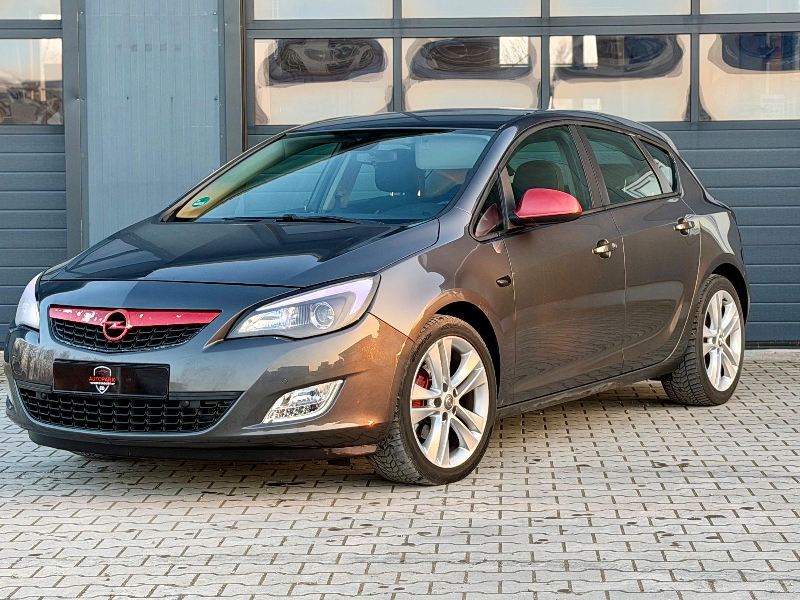 Opel Astra 1.6 Turbo Cosmo *Euro 5 *