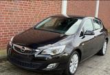 Opel Astra j Cosmo 1.6 MT - Opel Astra aus 2010: 1.6