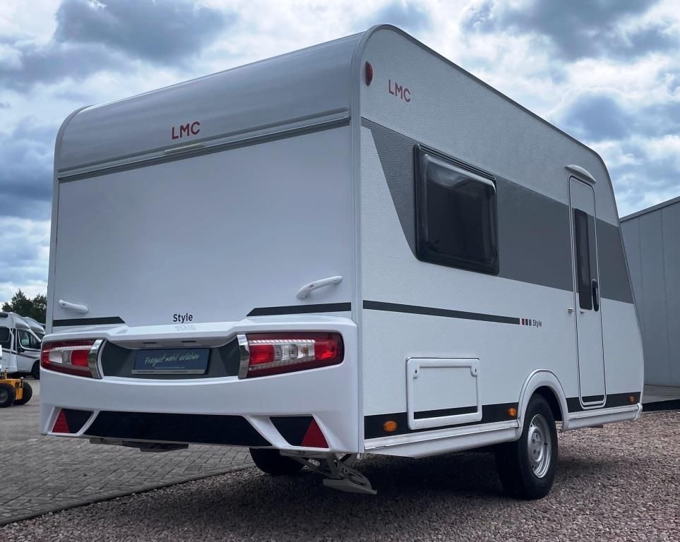 Fahrzeugabbildung LMC Style 400 F Verfüg./Sparen Sie 2.741,- €