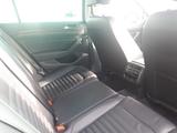 Volkswagen Passat 2.0 TSI 162kW DSG Highline Highline - Volkswagen Passat mit Benzin-Antrieb: Limousine, 2.0