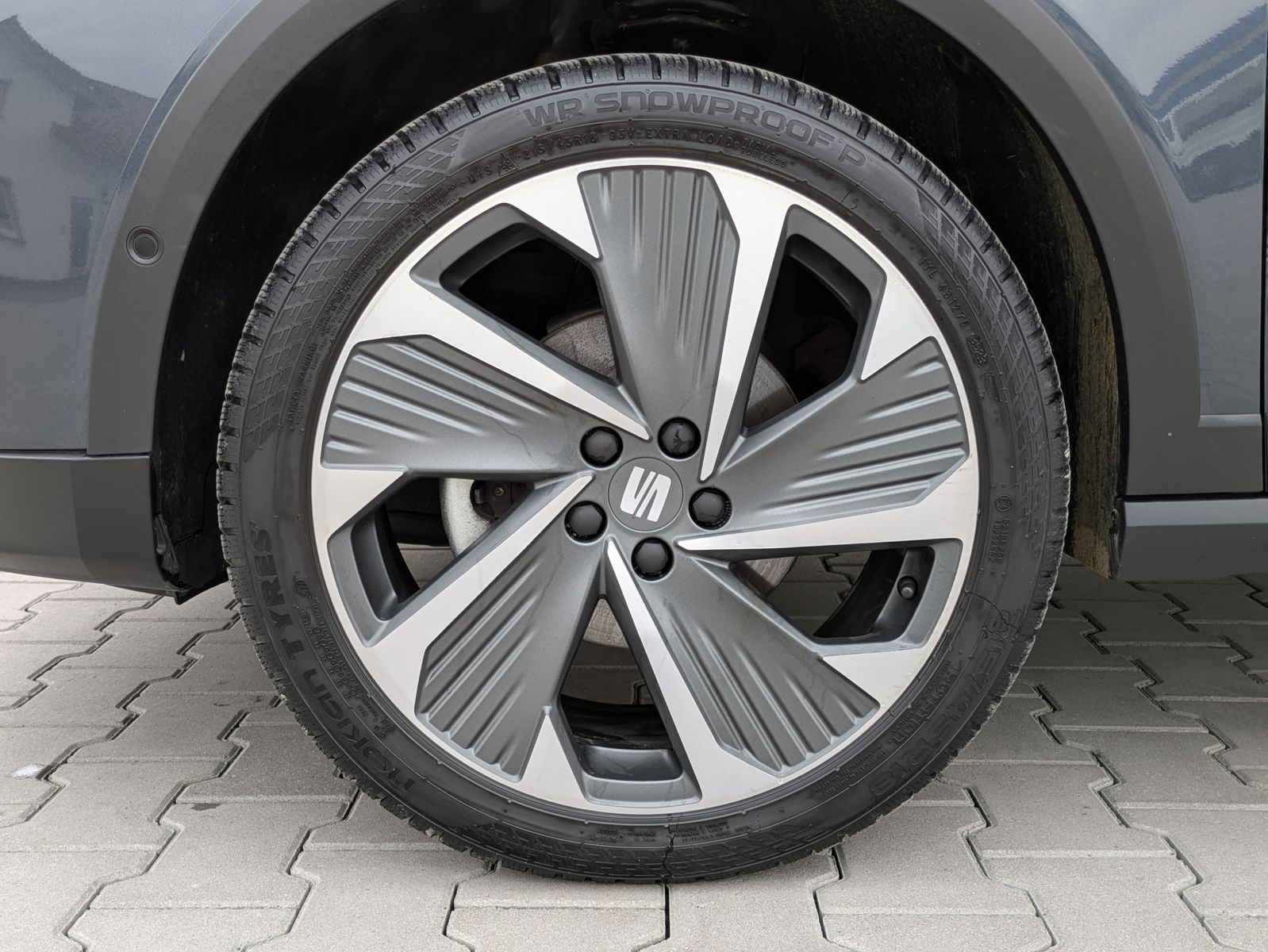 Fahrzeugabbildung SEAT Arona 1.0 TSI FR DSG AHK*ACC*LED*APP*DAB*KAMERA