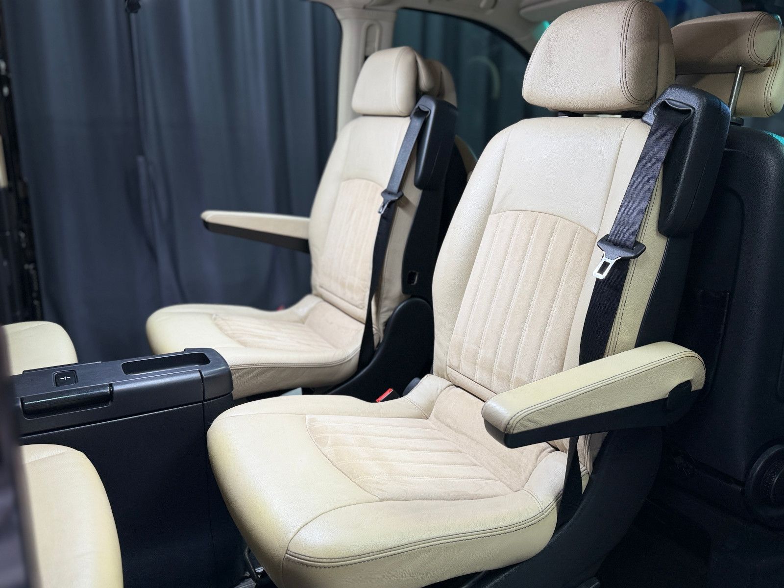 Fahrzeugabbildung Mercedes-Benz Viano 3.0 CDI LANG |AHK|PANO|LUFT
