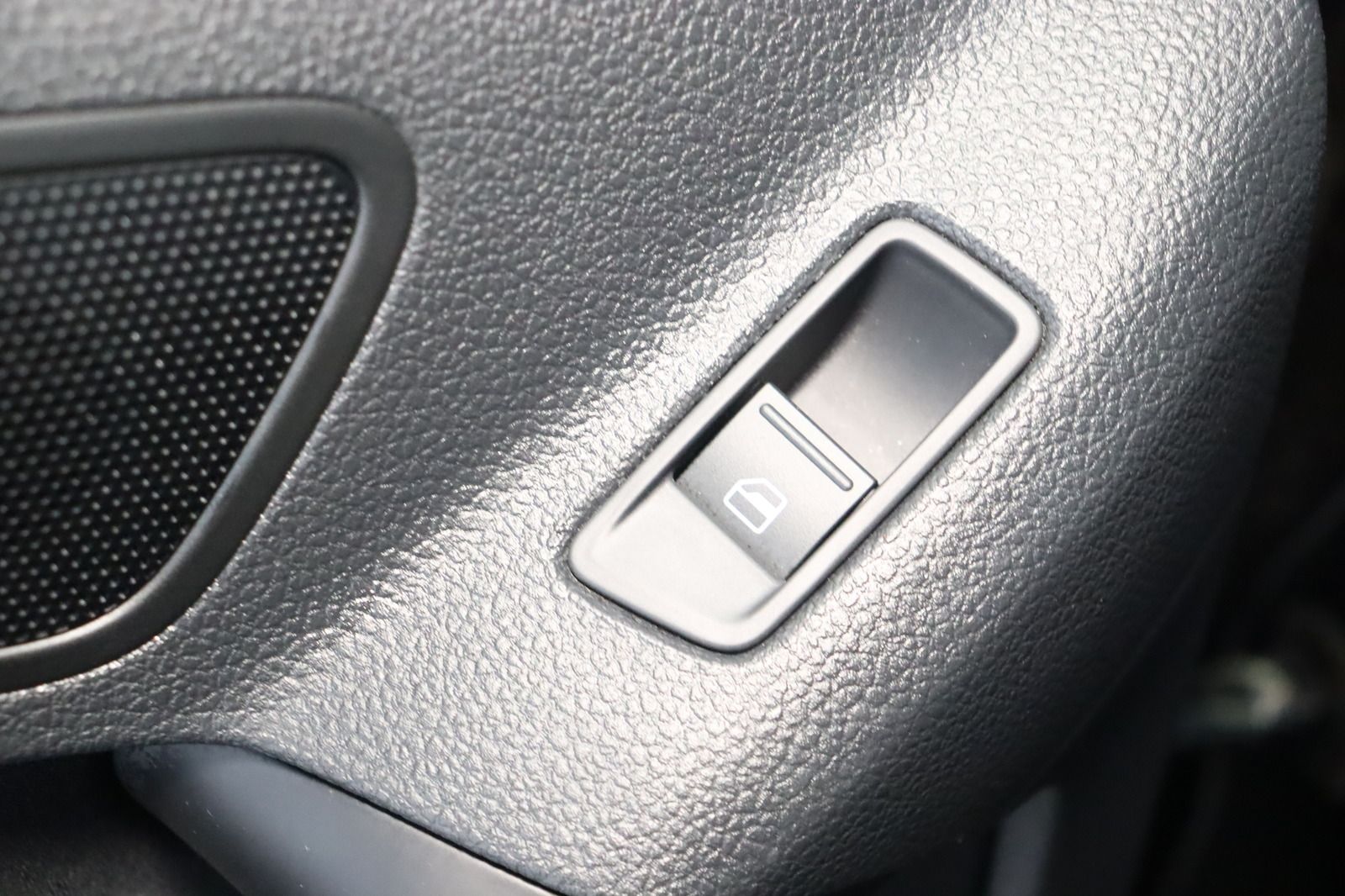 Fahrzeugabbildung Volkswagen Tiguan 1.4 TSI * HU/AU 09.2027