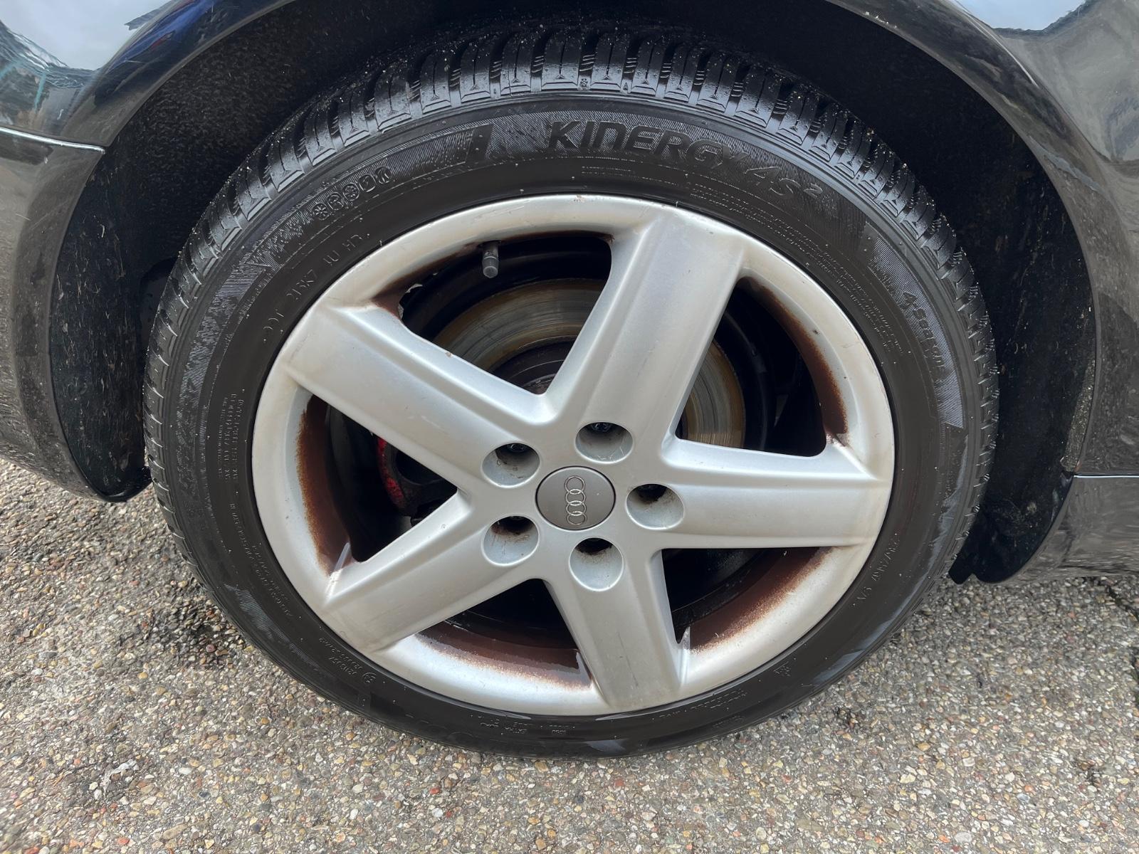 Audi A4 2005 — photo 11