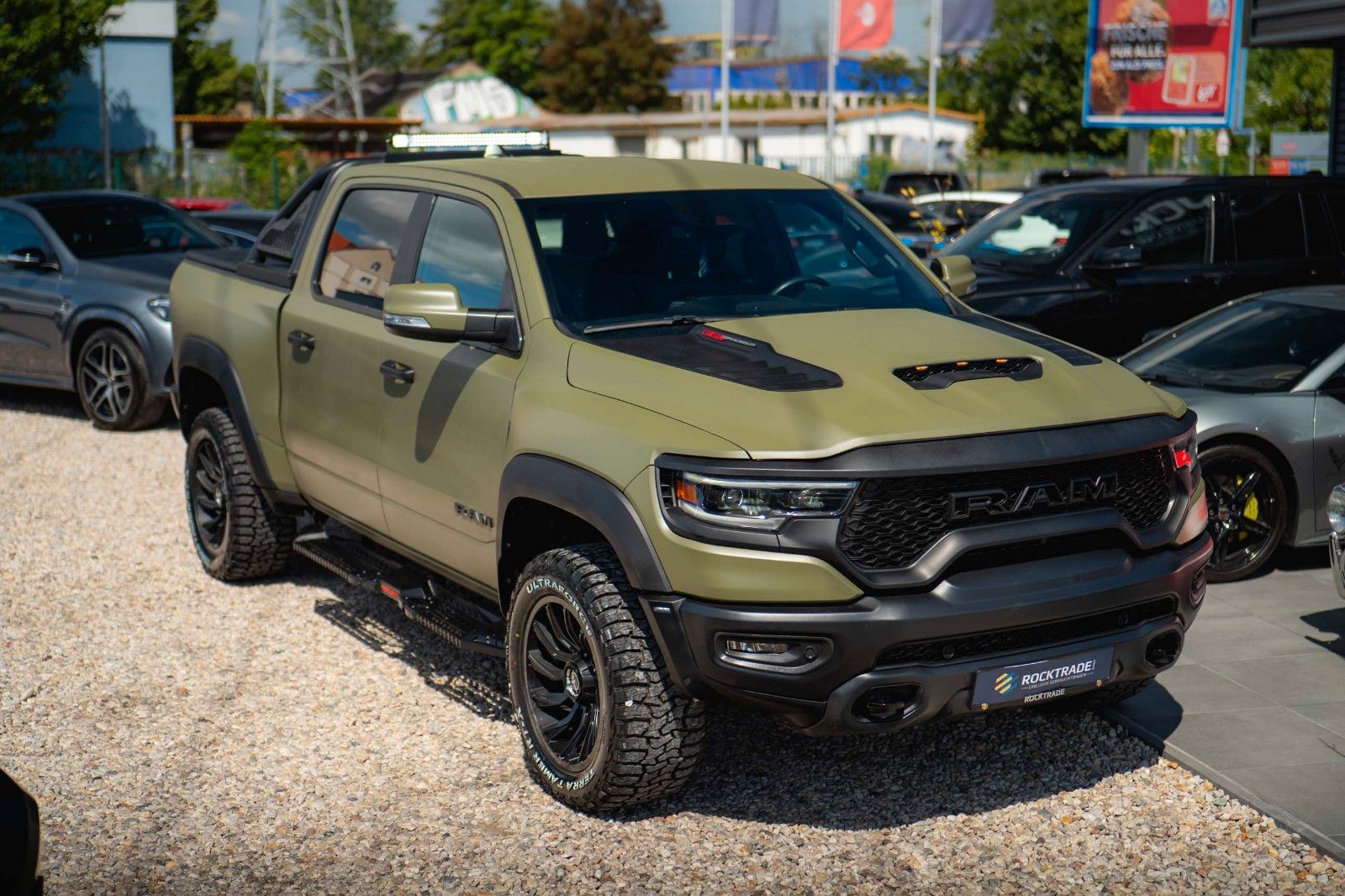 Fahrzeugabbildung Dodge RAM 5.7 V8 HEMI 4x4 LARAMIE OFFROAD TRX Styling