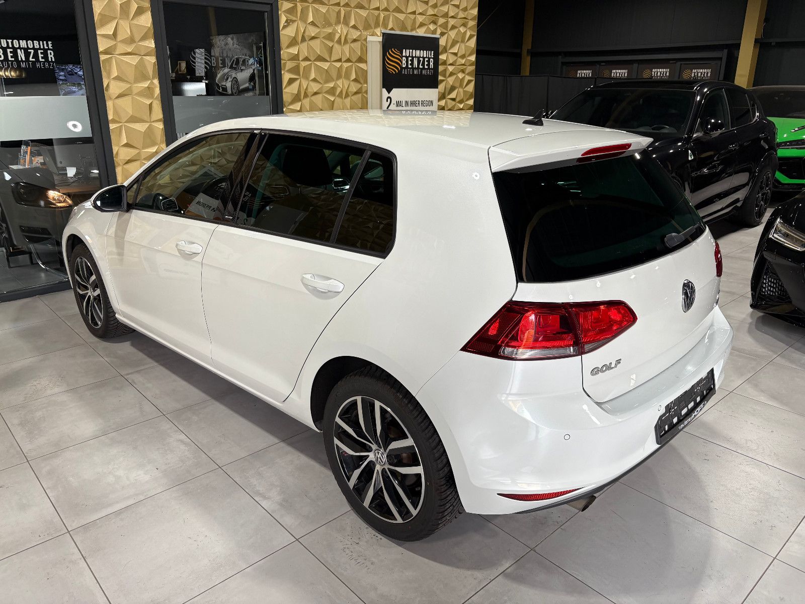 Fahrzeugabbildung Volkswagen Golf VII Lim. Allstar BMT/NAVI/PDC/SHZ/KLIMA/