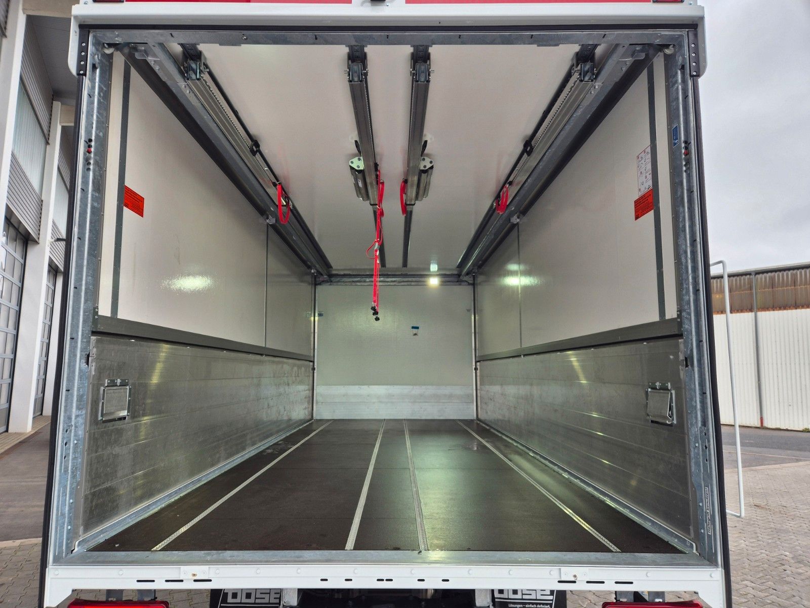 Fahrzeugabbildung Iveco Eurocargo ML160E28/FP Böse Schwenkwand LBW 2xAHK