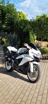 Suzuki GSX-R 600 L0 perlweiß - SUZUKI GSX R 600