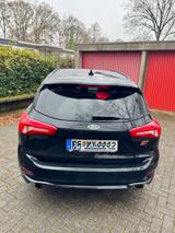 Ford Focus Turnier 2,3 EcoBoost ST Styling,Pano,AHK - Ford Focus: Styling