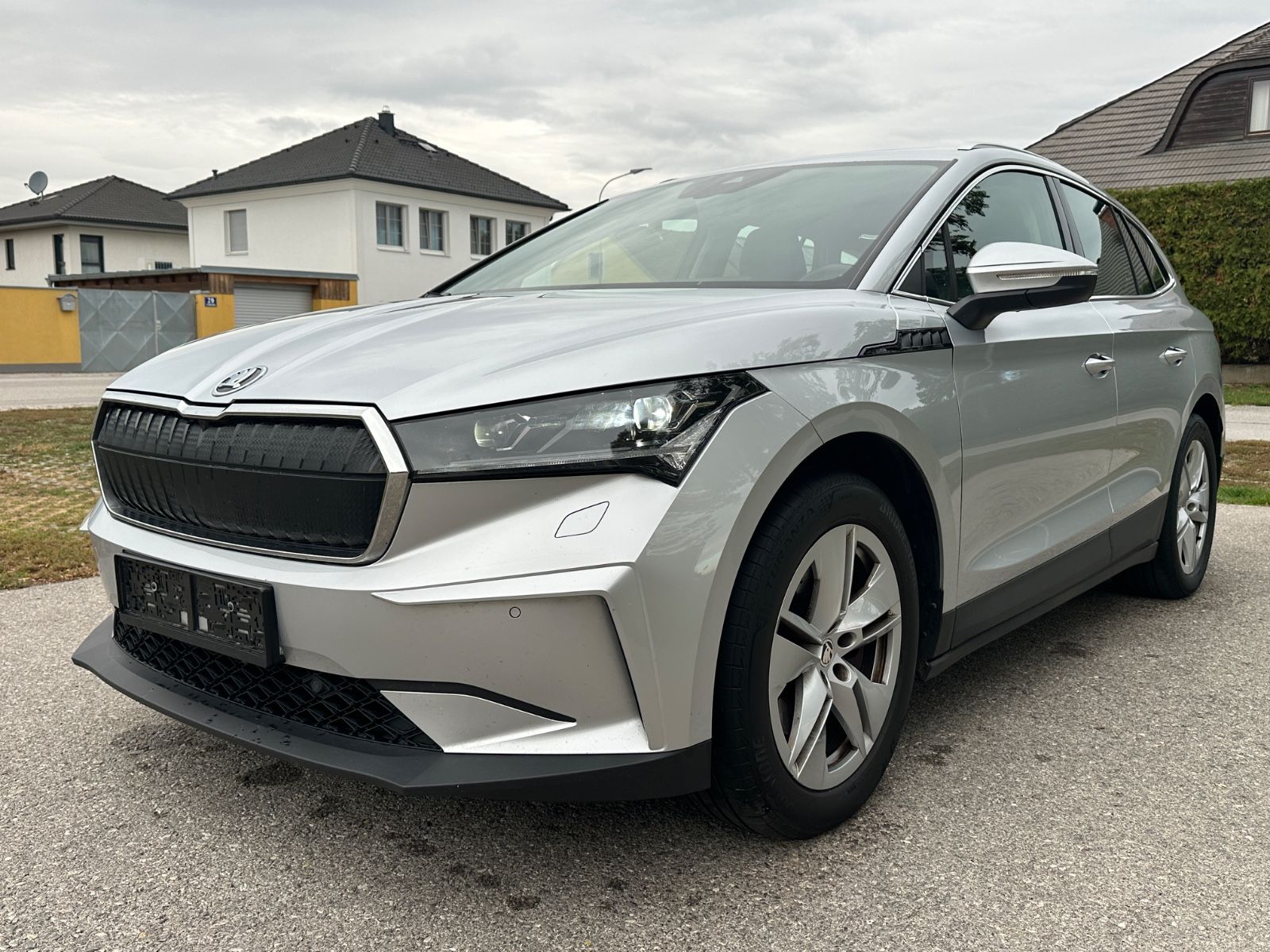 Skoda Enyaq 80 Loft Matrix Panorama Kamera Ambiente imagem 3