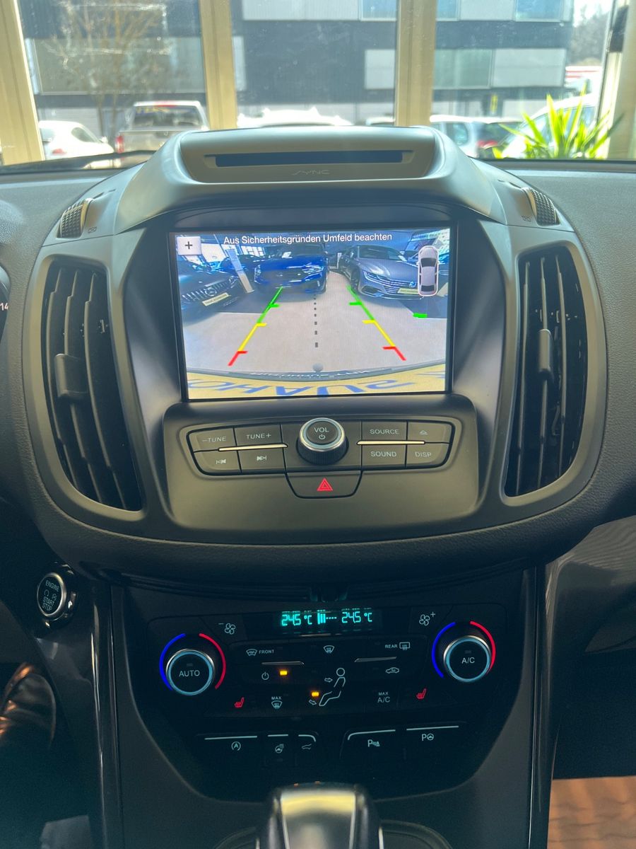 Fahrzeugabbildung Ford Kuga ST-Line Automatik