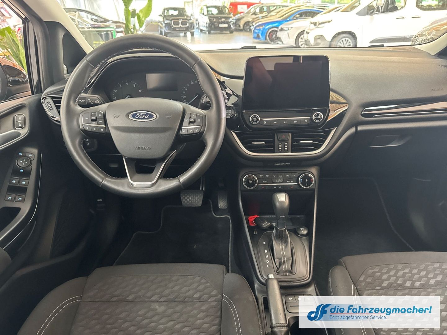Fahrzeugabbildung Ford Fiesta Titanium Navi LED Blendfreies Fernl. Kurv