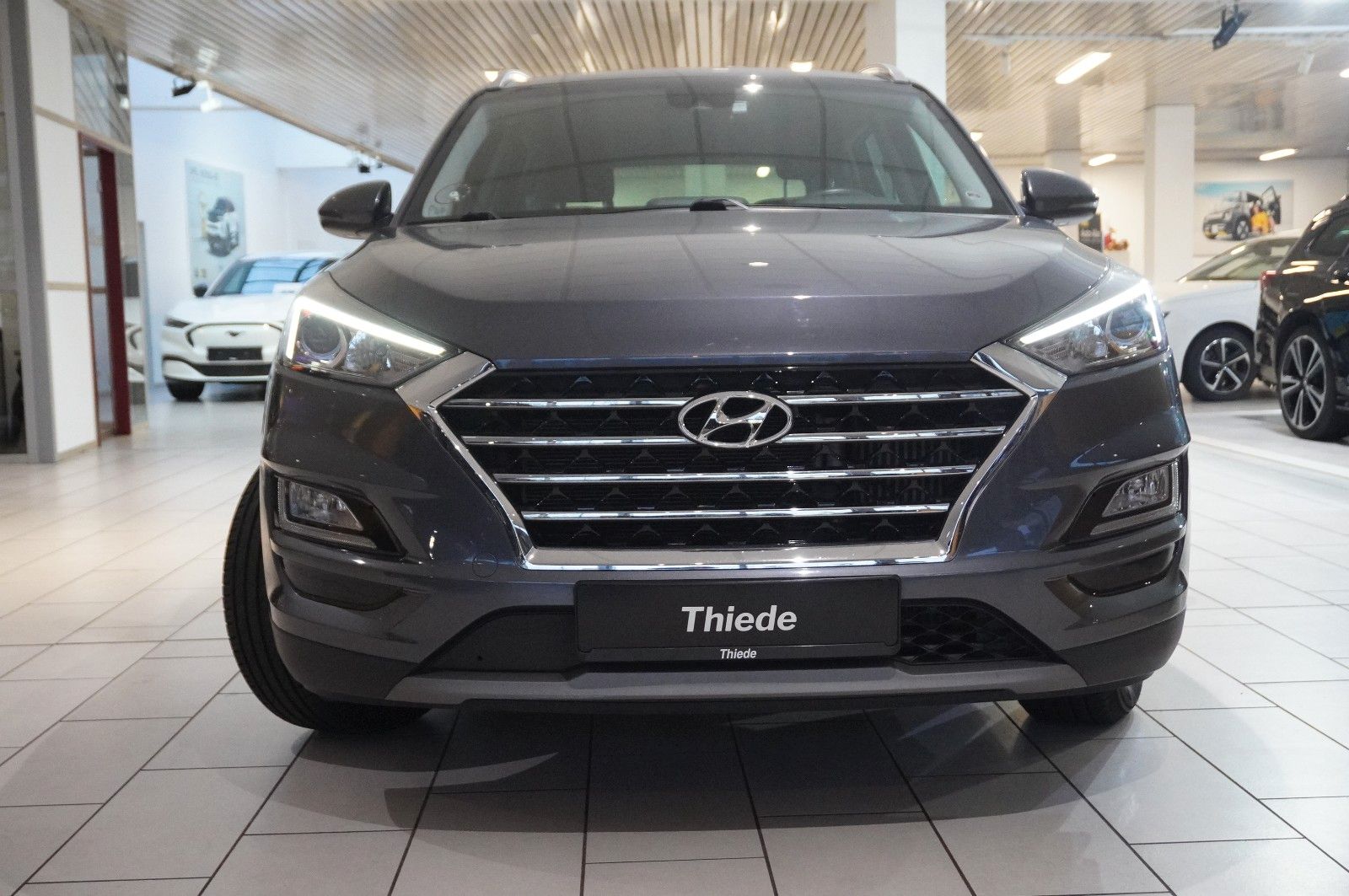 Fahrzeugabbildung Hyundai Tucson 1.6 T-GDI TREND AUTO. NAVI/LED/KAMERA/SHZ