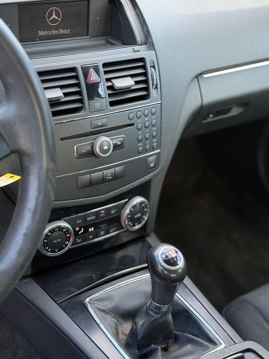 Mercedes-Benz C180 2009 — photo 7