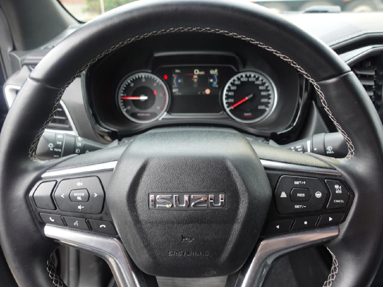 Fahrzeugabbildung Isuzu D-Max Double Cab V-CROSS