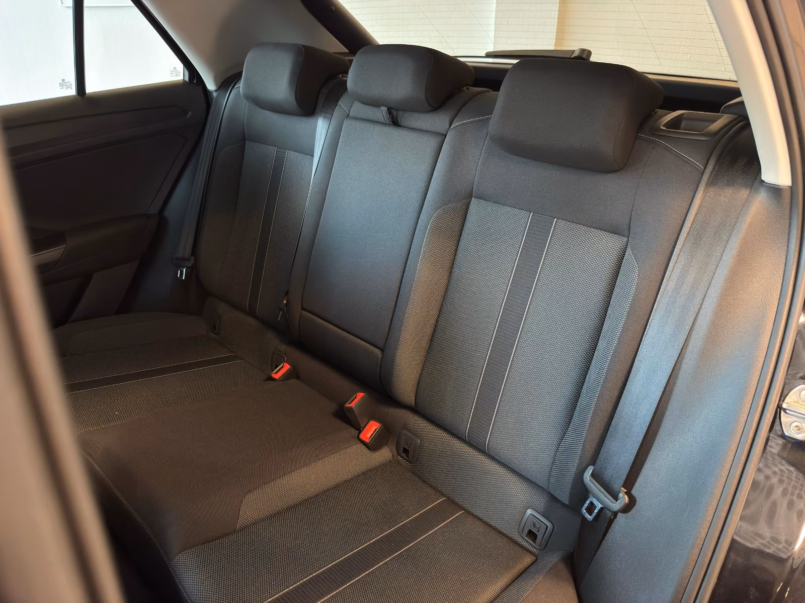 Volkswagen T-Roc 1.5 TSI DSG Life*AHK*LED*Navi*SHZ*PDC*, миниатюра 15
