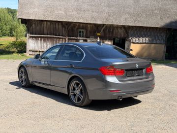 BMW 320 - 4