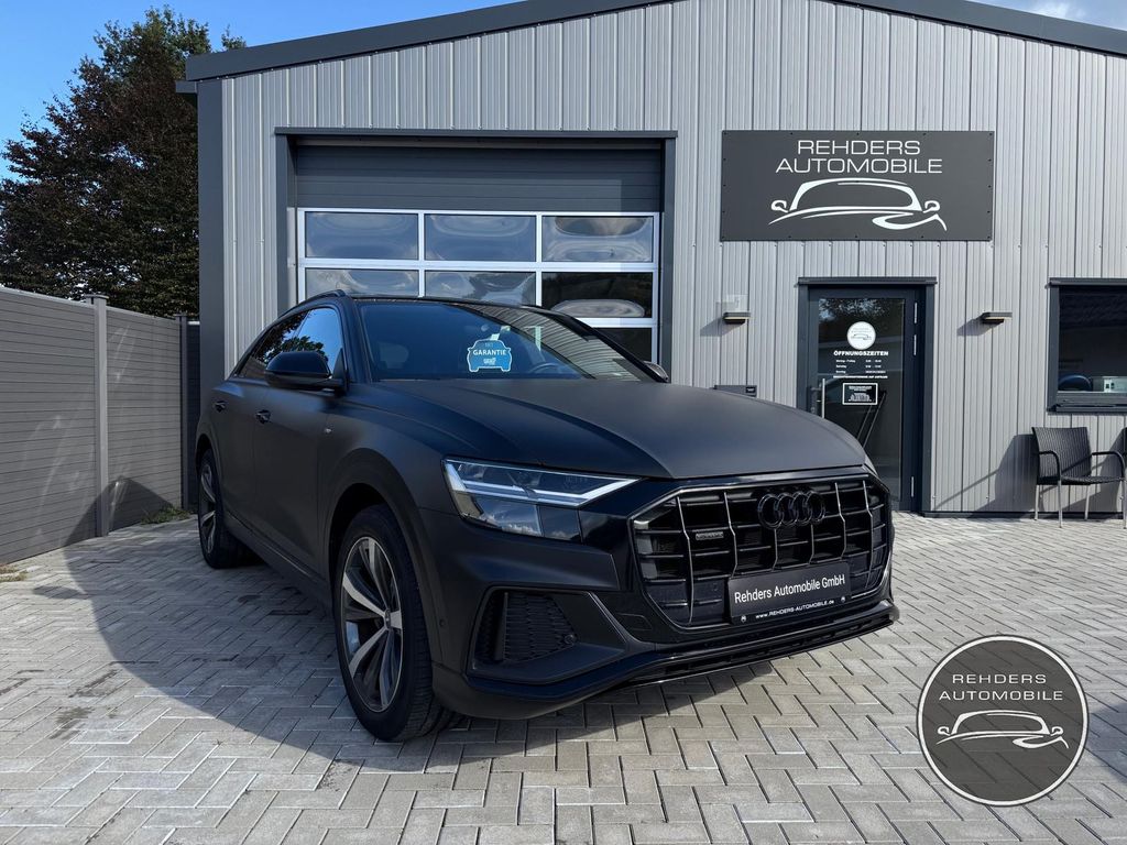 Image of Audi Q8