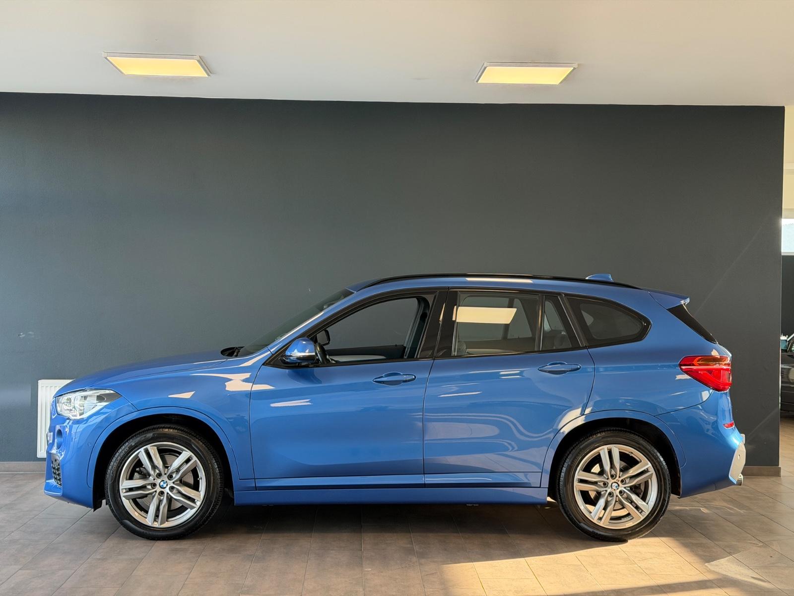 BMW X1 xDrive 20i M Sportpaket /1.HAND/PANORAMA/NAVI