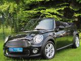 MINI Mini One Cabrio "Schwarz-Metallic" - schwarze MINI One Cabrio