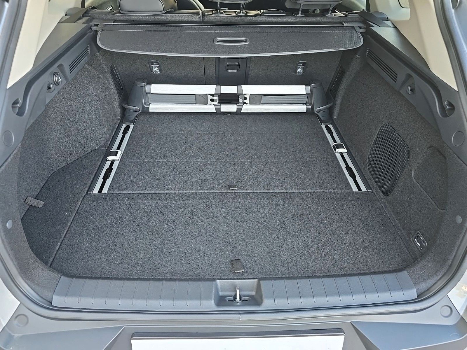 Fahrzeugabbildung Kia K4 Sportswagon 1.6T  DCT Spirit  DriveWise Sound