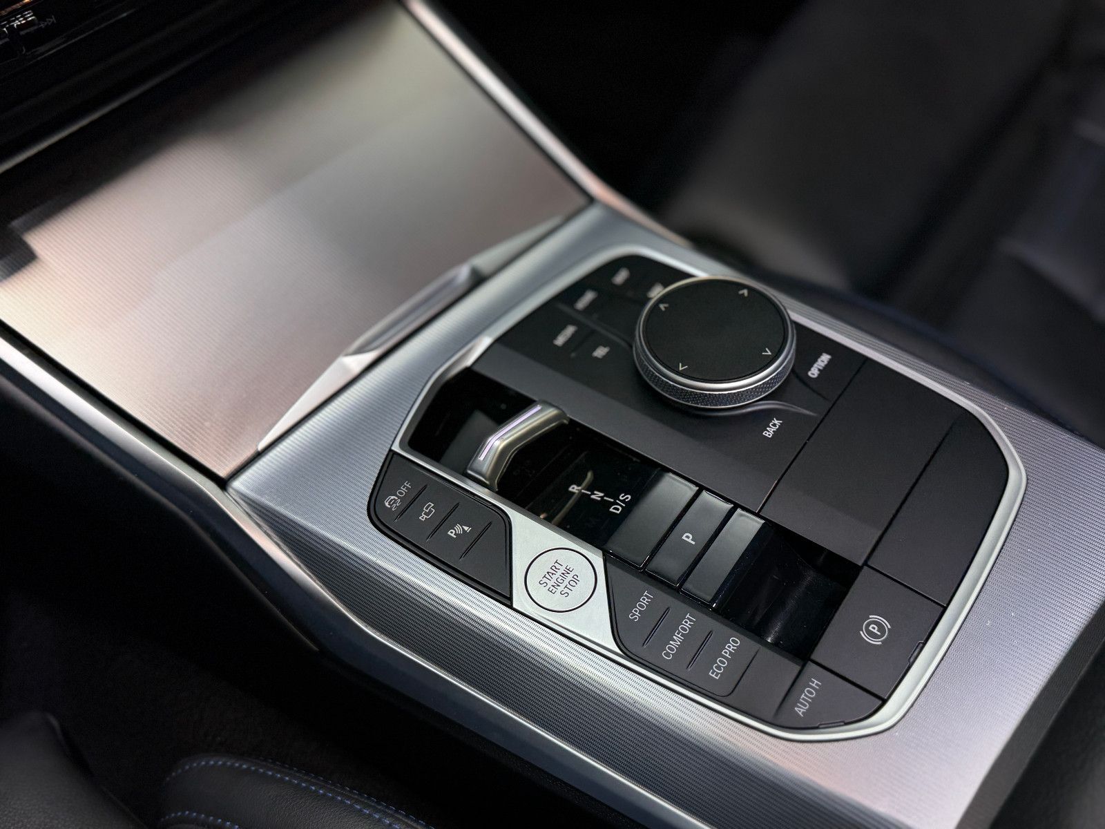 Fahrzeugabbildung BMW M340 i xDrive Limo|M-Sitze|360°|H&K|HuD|VOLL