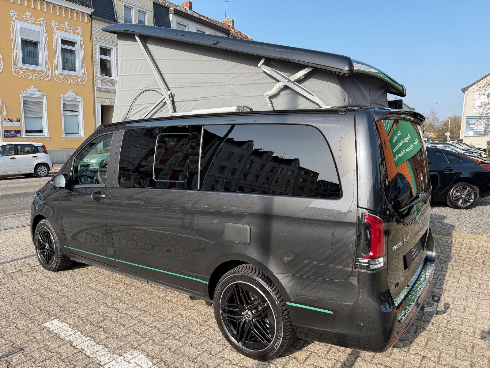 Fahrzeugabbildung Mercedes-Benz V300 d MARCO POLO AMG LINE VOLL NIVELLIERUNG