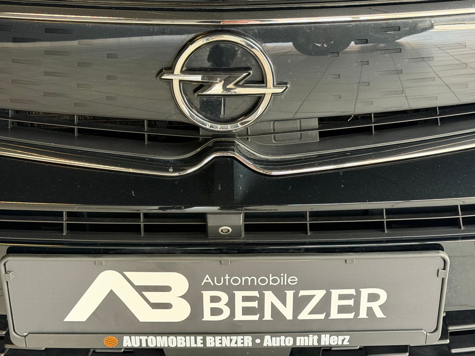 Fahrzeugabbildung Opel Grandland Ultimate/LEDER/KAMERA/ASSISTANC/LED/DI