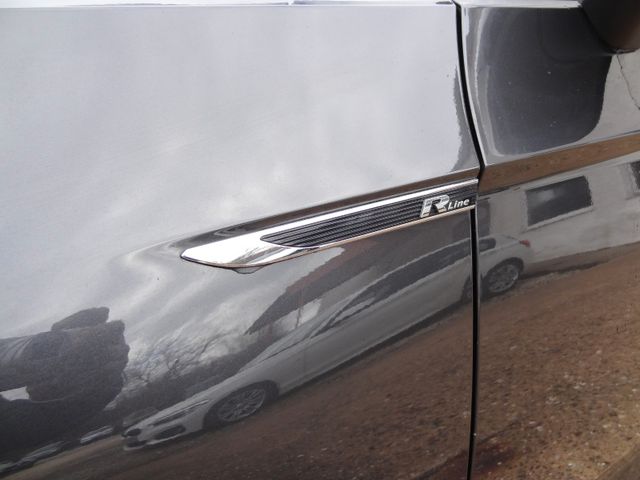 Fahrzeugabbildung Volkswagen Passat Variant/R-Line/Virtual/Pano/Navi/LED/AHK/