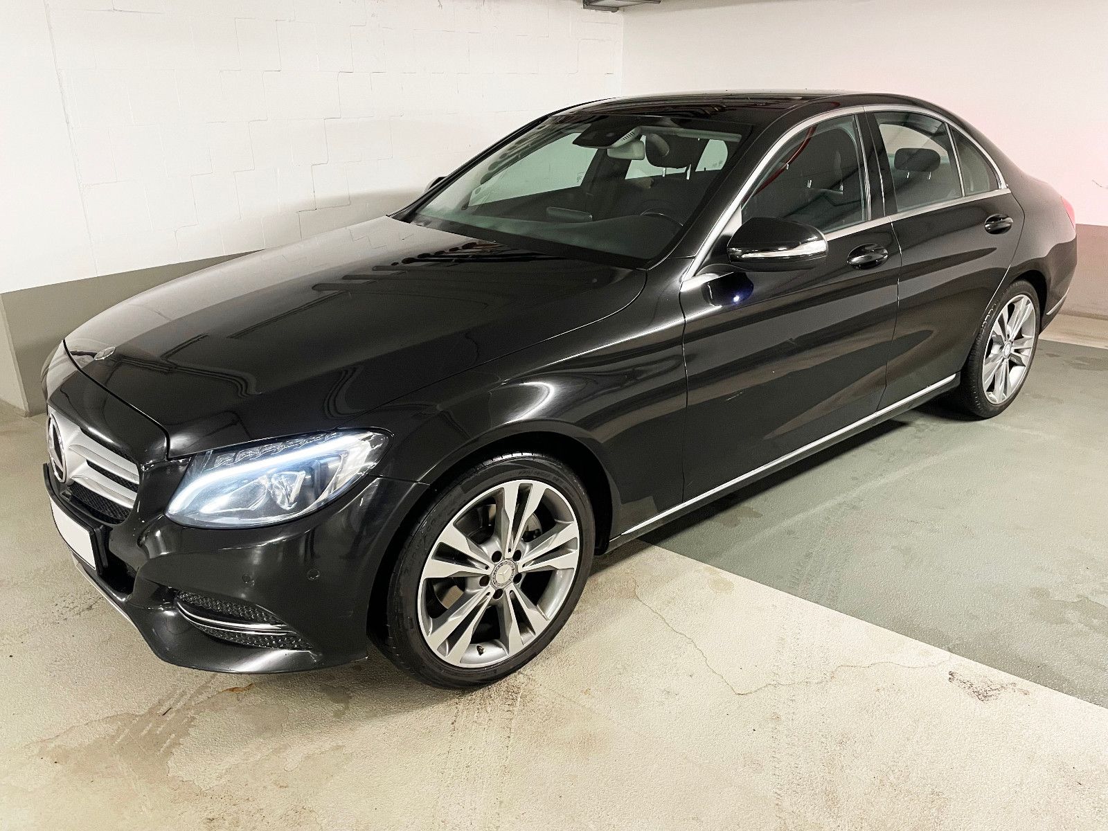 MERCEDES-BENZ C 220