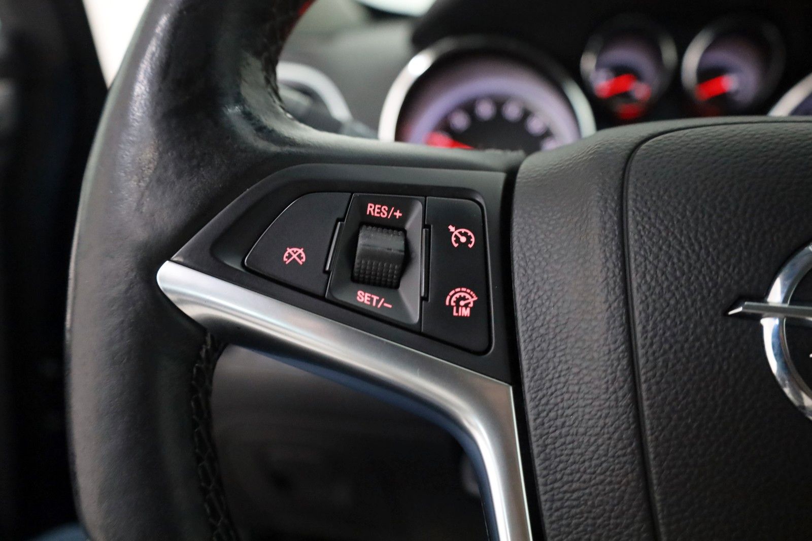 Fahrzeugabbildung Opel Mokka Edition ecoFlex,SH,Kamera,8fach bereift