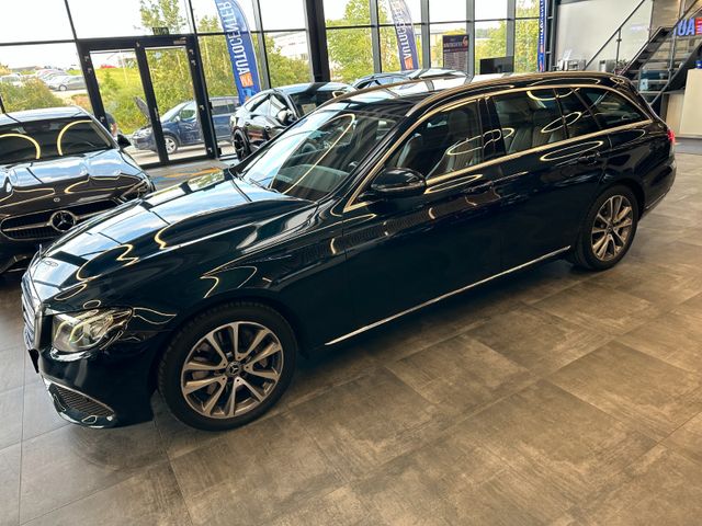 Mercedes-Benz E 350 *BURMESTER*KEYLES*PANO*AHK*ACC*StandHZ*
