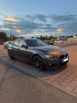 BMW 330d f30 M-Paket 258ps Top Zustand - BMW 330 aus 2013 mit Diesel-Antrieb: Limousine