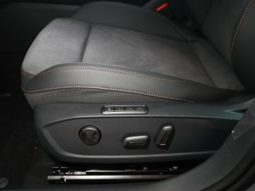 Cupra Formentor VZ 2.0 TSI 4Drive DSG AHK Pano Kamera