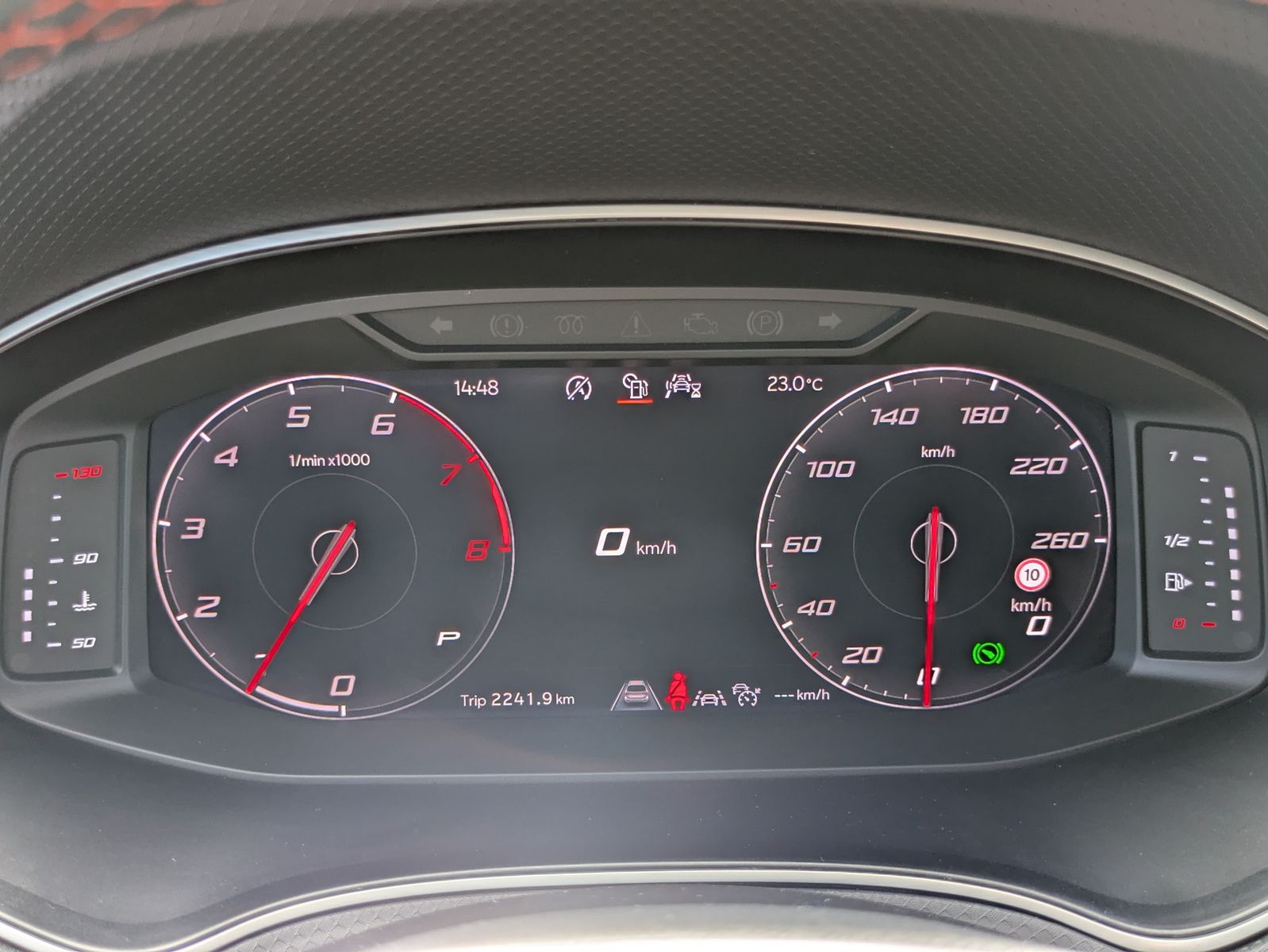Fahrzeugabbildung SEAT Arona 1.0 TSI FR DSG AHK*ACC*LED*APP*DAB*KAMERA
