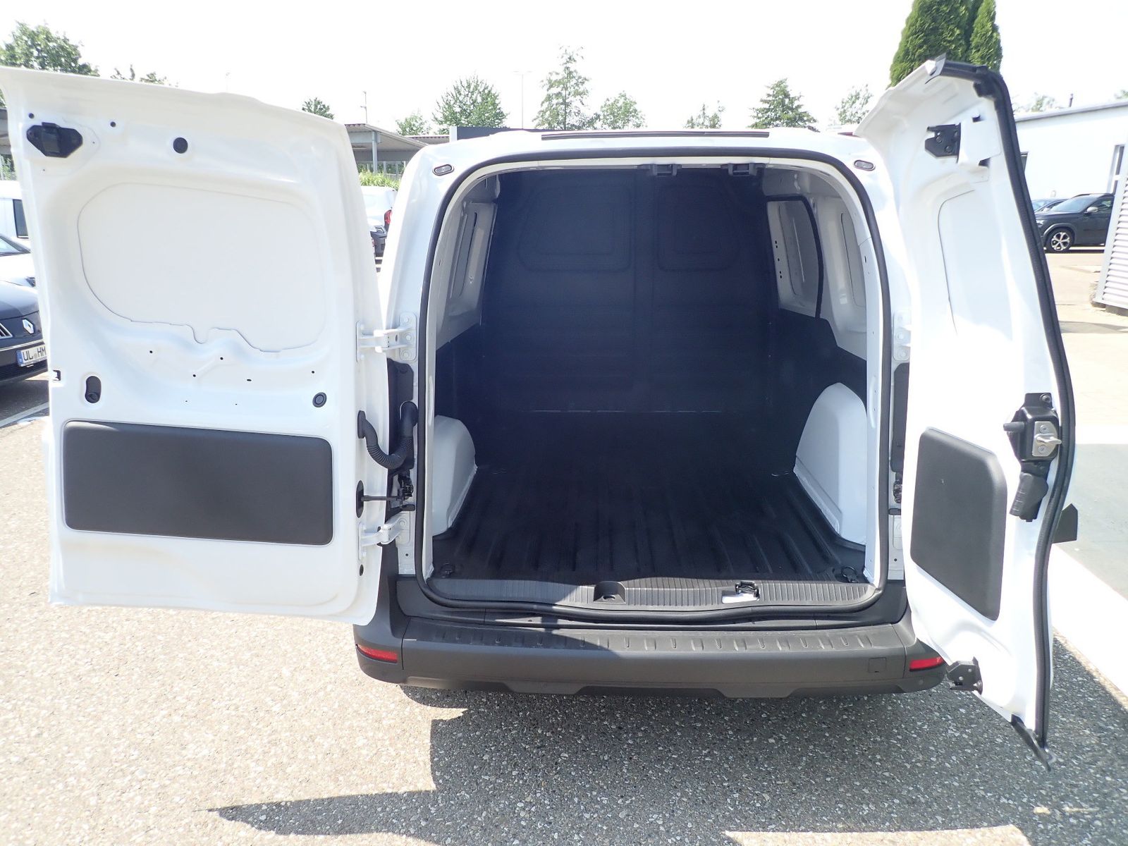 Fahrzeugabbildung Renault Kangoo Rapid Advance L2 Blue dCi 115 MY26