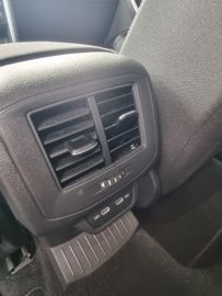 Fahrzeugabbildung Volkswagen T-Roc 2.0 TDI 7-DSG Active NAVI 17"Alu PDC