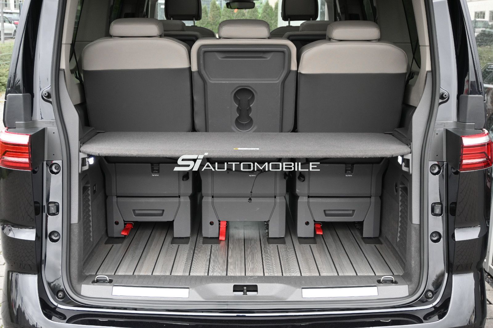 Fahrzeugabbildung Volkswagen T7 Multivan 2.0 TDI DSG Style Lang °MEGAVOLL°