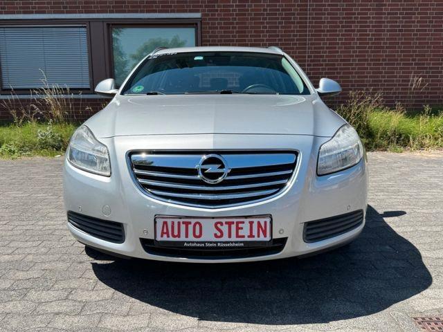 Opel Insignia 2012 — rear view