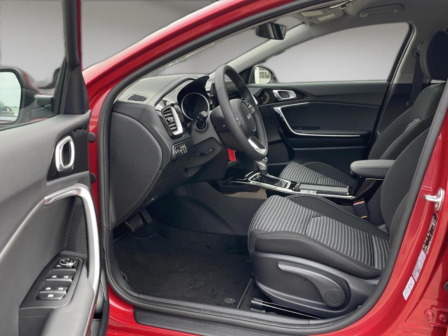 Kia Ceed_sw Spirit 1.5 T-GDI DCT7 Abstand+Tot.Winkel