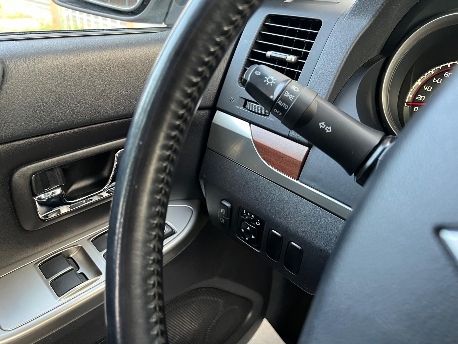 Mitsubishi Pajero 3.2 DI-D 200 ch Instyle 4x4 - 7 places - Cuir - GPS - Toit ouvrant