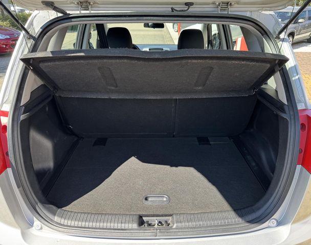 KIA Venga — Foto 9