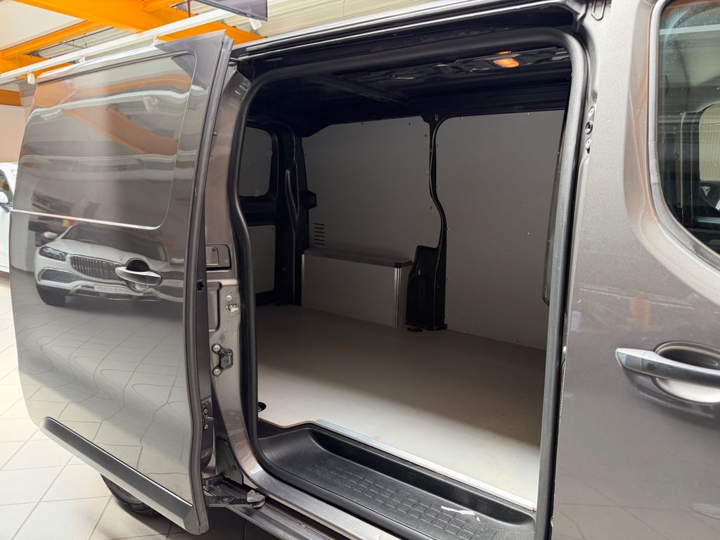 FIAT Scudo L2 SX|Automatik|3Sitzer|Navi|Tempomat FIAT Scudo L2 SX|Automatik|3Sitzer|Navi|Tempomat
