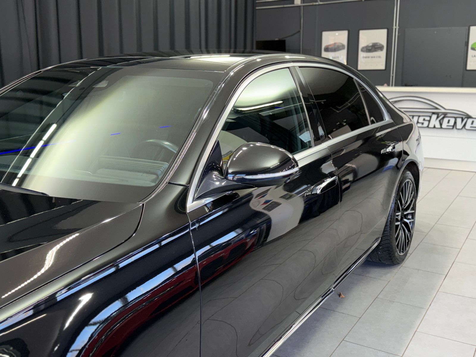 Fahrzeugabbildung Mercedes-Benz S 400 d Limousine L 4Matic|Burmester|MASSAGE|HuD